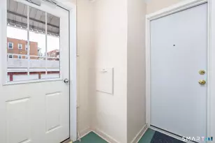 40 Arnold Way, West Hartford, CT 06119 - Photo 14