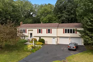 40 Abbey Ct, Cheshire, CT 06410 - Photo 2