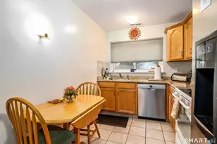 12 Hulls Hwy, Fairfield, CT 06890 - Photo 8