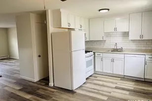 72 Glen Eagle Dr, Bristol, CT 06010 - Photo 10