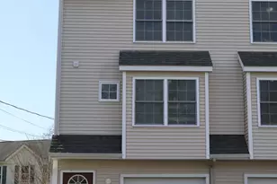 25 W Silver St, Middletown, CT 06457 - Photo 1