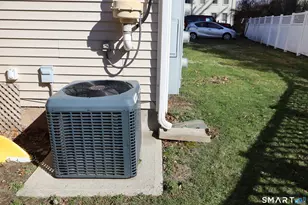 25 W Silver St, Middletown, CT 06457 - Photo 28