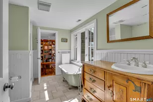 100 Old Black Point Rd, East Lyme, CT 06357 - Photo 26