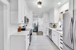 48 Woodbine St, Waterbury, CT 06705 - Photo 10