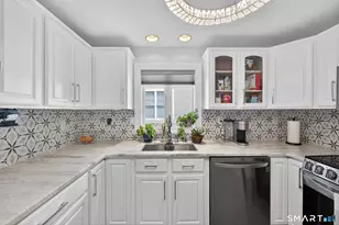 7 Edge Hill Rd, East Lyme, CT 06357 - Photo 6