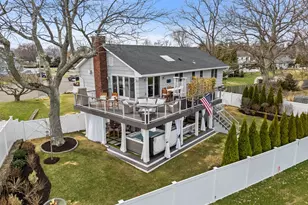 102 Soundview Dr, Stamford, CT 06902 - Photo 30