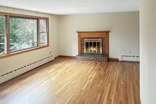 9 Bridlepath Rd, Simsbury, CT 06092 - Photo 2