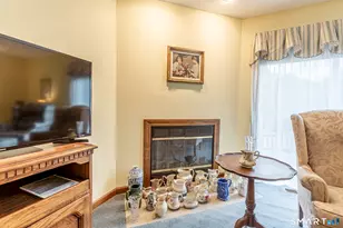 173 Candlewood Dr, Enfield, CT 06082 - Photo 6