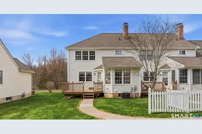 42 Dunham Street #42, Wethersfield, CT 06109 - Photo 2