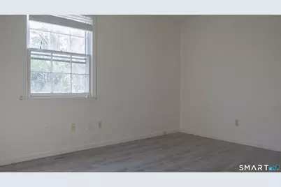 23 Derbyshire #23, Derby, CT 06418 - Photo 12