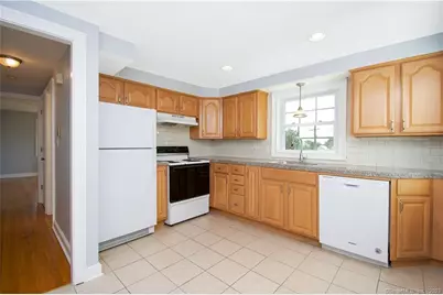 983 Black Rock Turnpike, Fairfield, CT 06825 - Photo 2