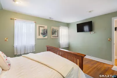 135 Laurel Place, Bridgeport, CT 06604 - Photo 28