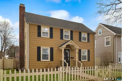 135 Laurel Place, Bridgeport, CT 06604 - Photo 2