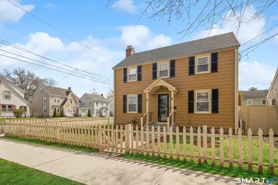 135 Laurel Place, Bridgeport, CT 06604 - Photo 4