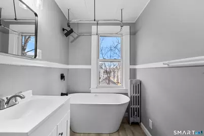 12 Newman Street, Manchester, CT 06040 - Photo 8