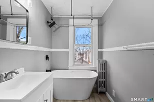 12 Newman St, Manchester, CT 06040 - Photo 8