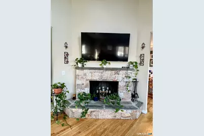 302 Cliffside Drive #+ Garage G82, Torrington, CT 06790 - Photo 4