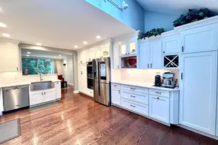 32 Regents Pk, Westport, CT 06880 - Photo 6