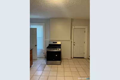 192 Russ Street #2nd Floor, Hartford, CT 06106 - Photo 2