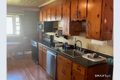 9 Warriner Avenue, Enfield, CT 06082 - Photo 8