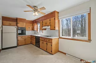 80 Roosevelt St Ext, New Haven, CT 06513 - Photo 6