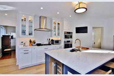 30 Saint George Avenue, Stamford, CT 06905 - Photo 2
