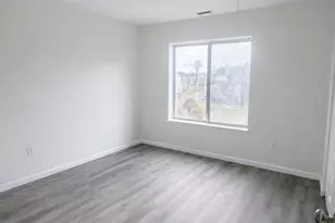 1423 Quinnipiac Ave, New Haven, CT 06513 - Photo 12