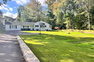 267 Thunder Hill Dr, Stamford, CT 06902 - Photo 4