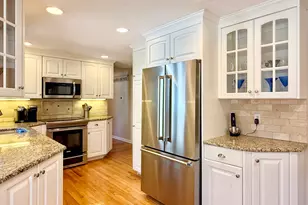 17 Sunnybrook Dr, Avon, CT 06001 - Photo 12