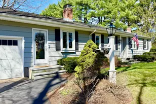 17 Sunnybrook Dr, Avon, CT 06001 - Photo 2