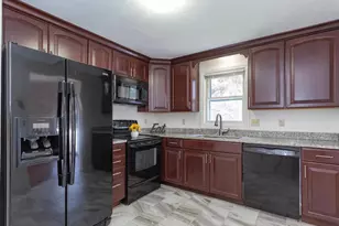 26 Woodside Dr, Farmington, CT 06085 - Photo 10