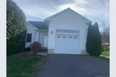 5 Pondview Circle #5, Beacon Falls, CT 06403 - Photo 4