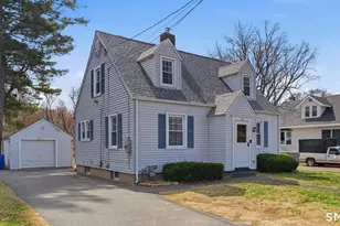 103 Maple St, East Hartford, CT 06118 - Photo 2