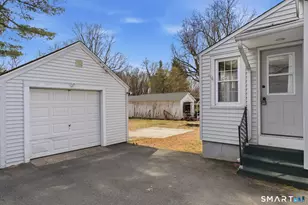 103 Maple St, East Hartford, CT 06118 - Photo 40