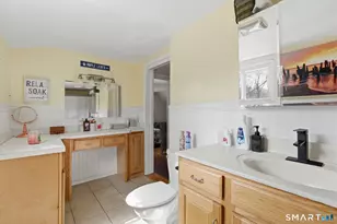 103 Maple St, East Hartford, CT 06118 - Photo 30