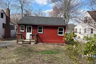 43 Bethlehem Ln, Bethlehem, CT 06751 - Photo 4