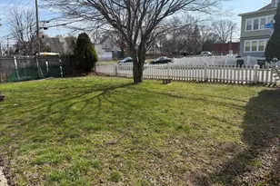 524 Beechmont Ave, Bridgeport, CT 06606 - Photo 2