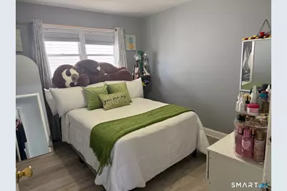 524 Beechmont Avenue, Bridgeport, CT 06606 - Photo 12