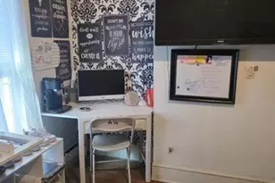 37 Capen St, Hartford, CT 06120 - Photo 2