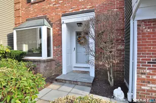 104 Tunxis Village, Farmington, CT 06032 - Photo 2