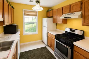 143 Spyglass Ct, Torrington, CT 06790 - Photo 2