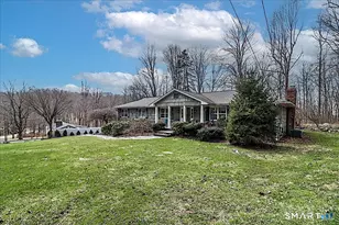 3 Hawthorne Hill Rd, Newtown, CT 06470 - Photo 2