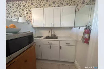 40 Franklin Street #8, New London, CT 06320 - Photo 2