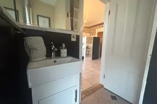 40 Franklin St, New London, CT 06320 - Photo 8