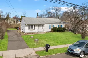 472 Anton St, Bridgeport, CT 06606 - Photo 18