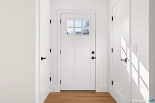 29 Pierce Pl, Stamford, CT 06906 - Photo 8