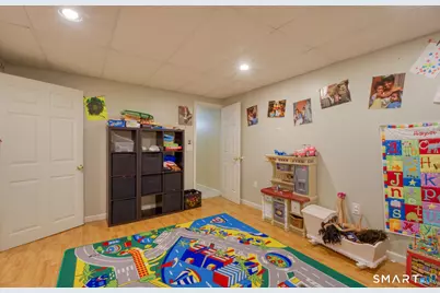 10 Guarino Drive, Middletown, CT 06457 - Photo 30