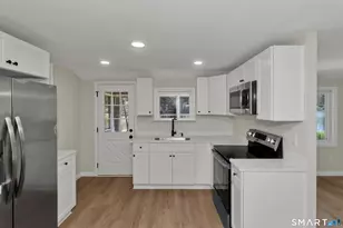 42 Wheeler Dr, Enfield, CT 06082 - Photo 10