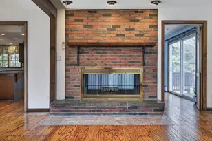 21 Gun Shot Rd, Waterford, CT 06385 - Photo 12