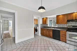 339 Willow St, New Haven, CT 06511 - Photo 2